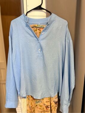 Button up blue Flowy shirt XXL